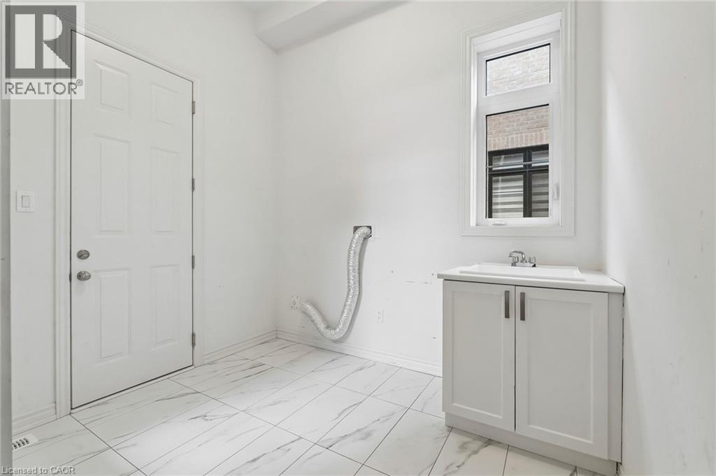 25 BELLFLOWER CRESCENT - 21