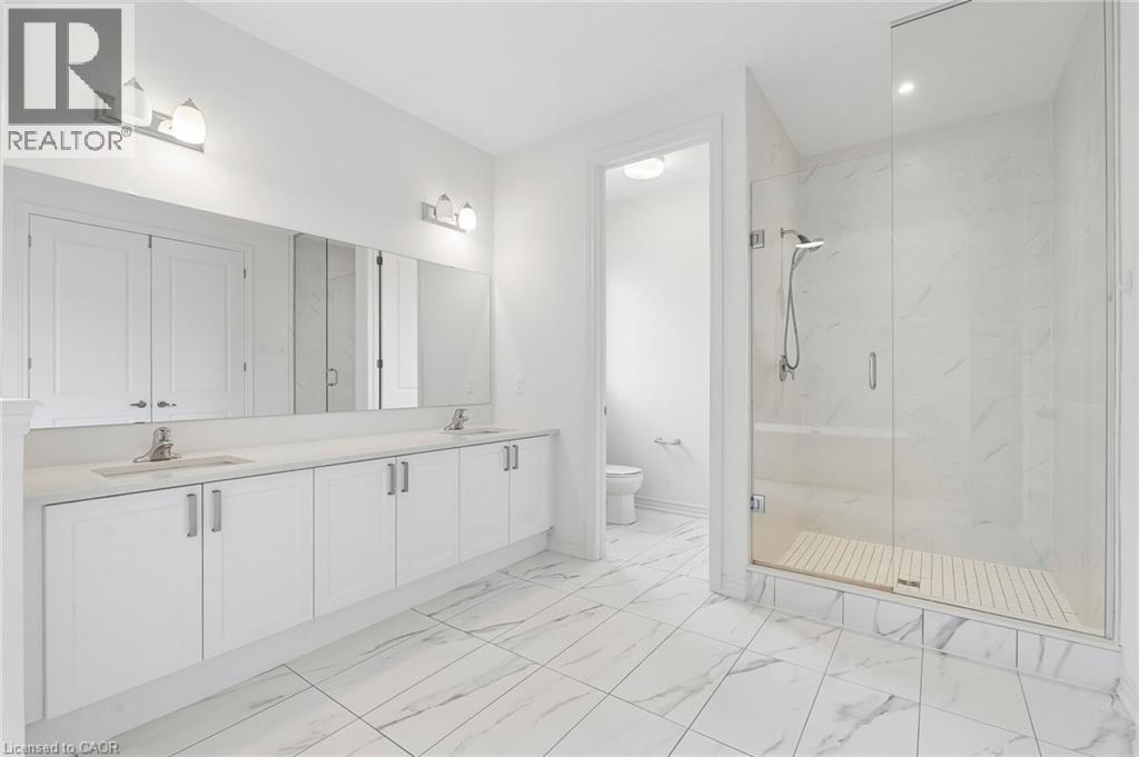 25 BELLFLOWER CRESCENT - 36
