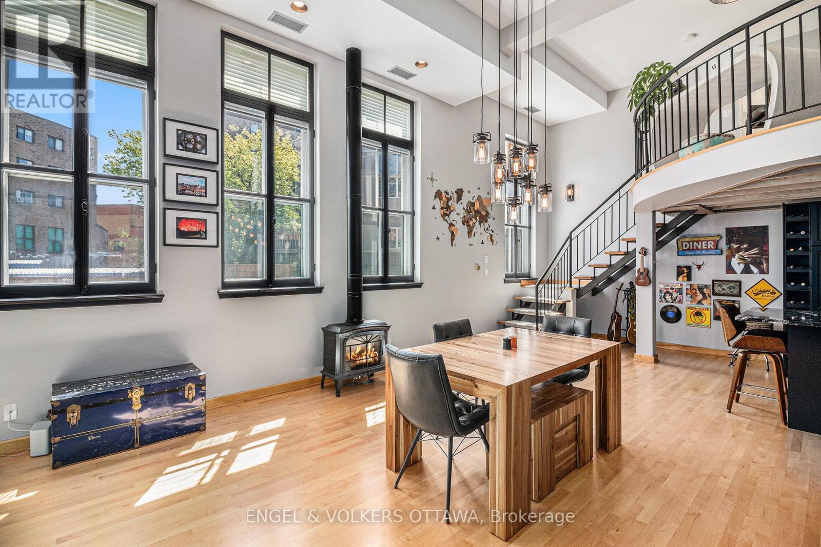 #203 24 SPRINGFIELD ROAD - 13