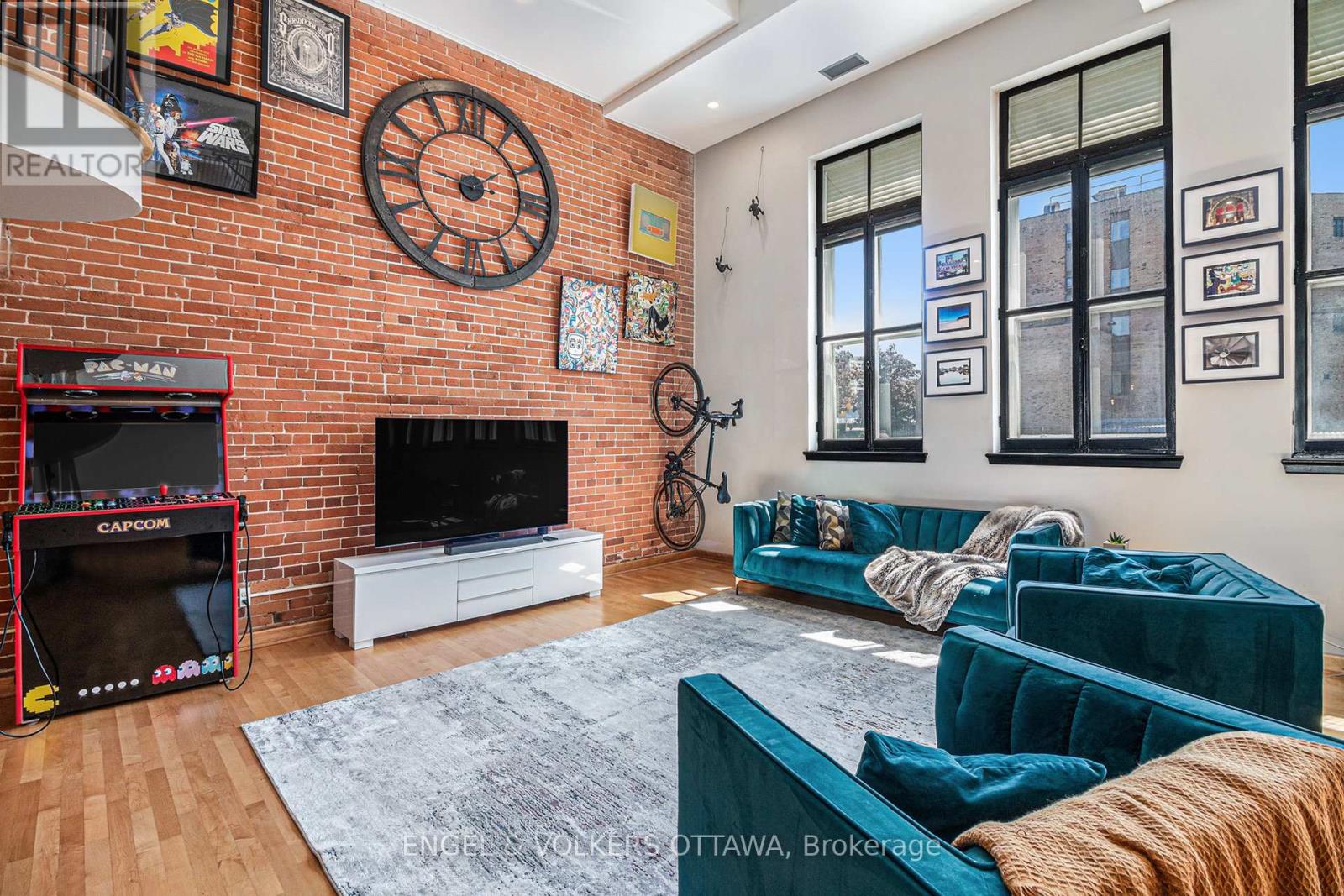 #203 24 SPRINGFIELD ROAD - 7