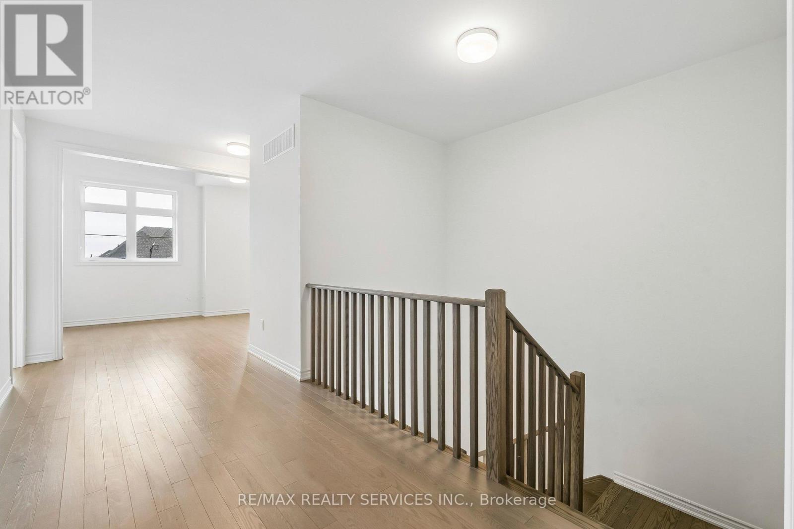 25 BELLFLOWER CRESCENT - 28