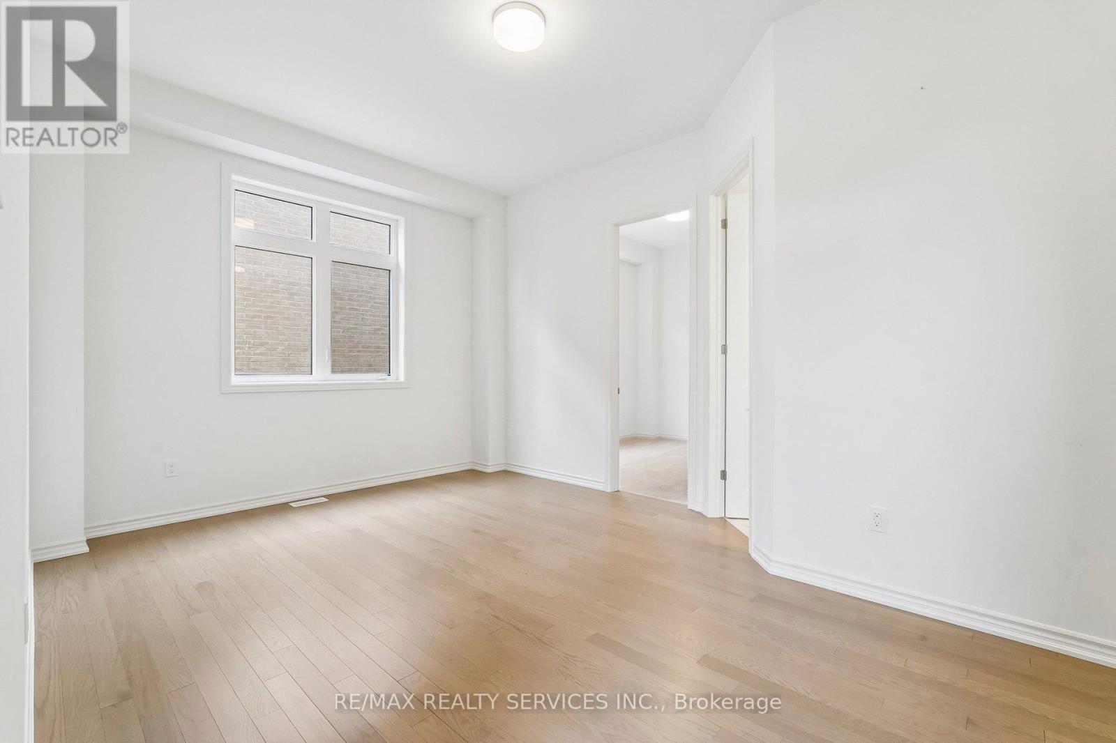 25 BELLFLOWER CRESCENT - 22
