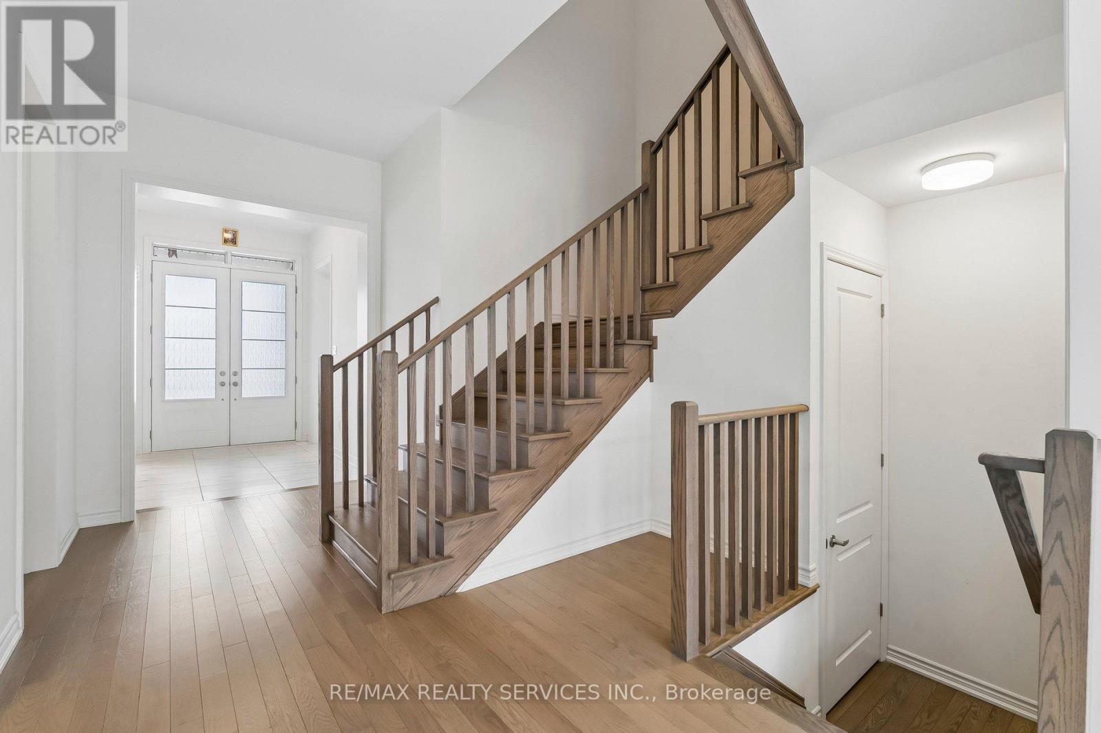 25 BELLFLOWER CRESCENT - 27