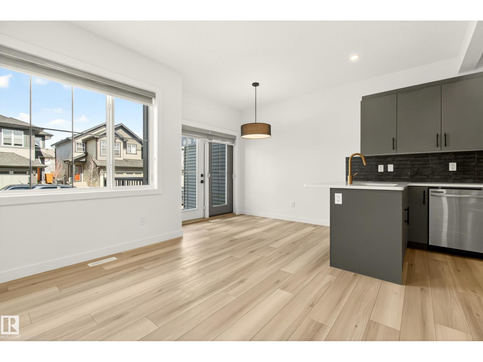 Unit 9 1910 Collip View SW, Edmonton