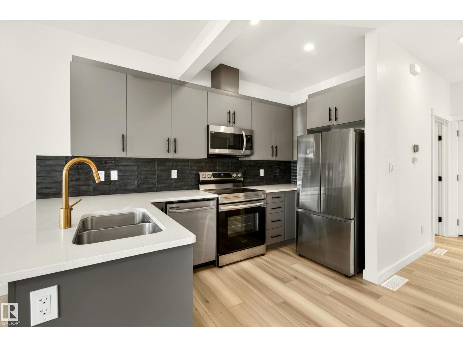 Unit 9 1910 Collip View SW, Edmonton