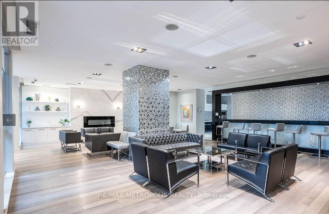 #3307 56 ANNIE CRAIG DRIVE - 11