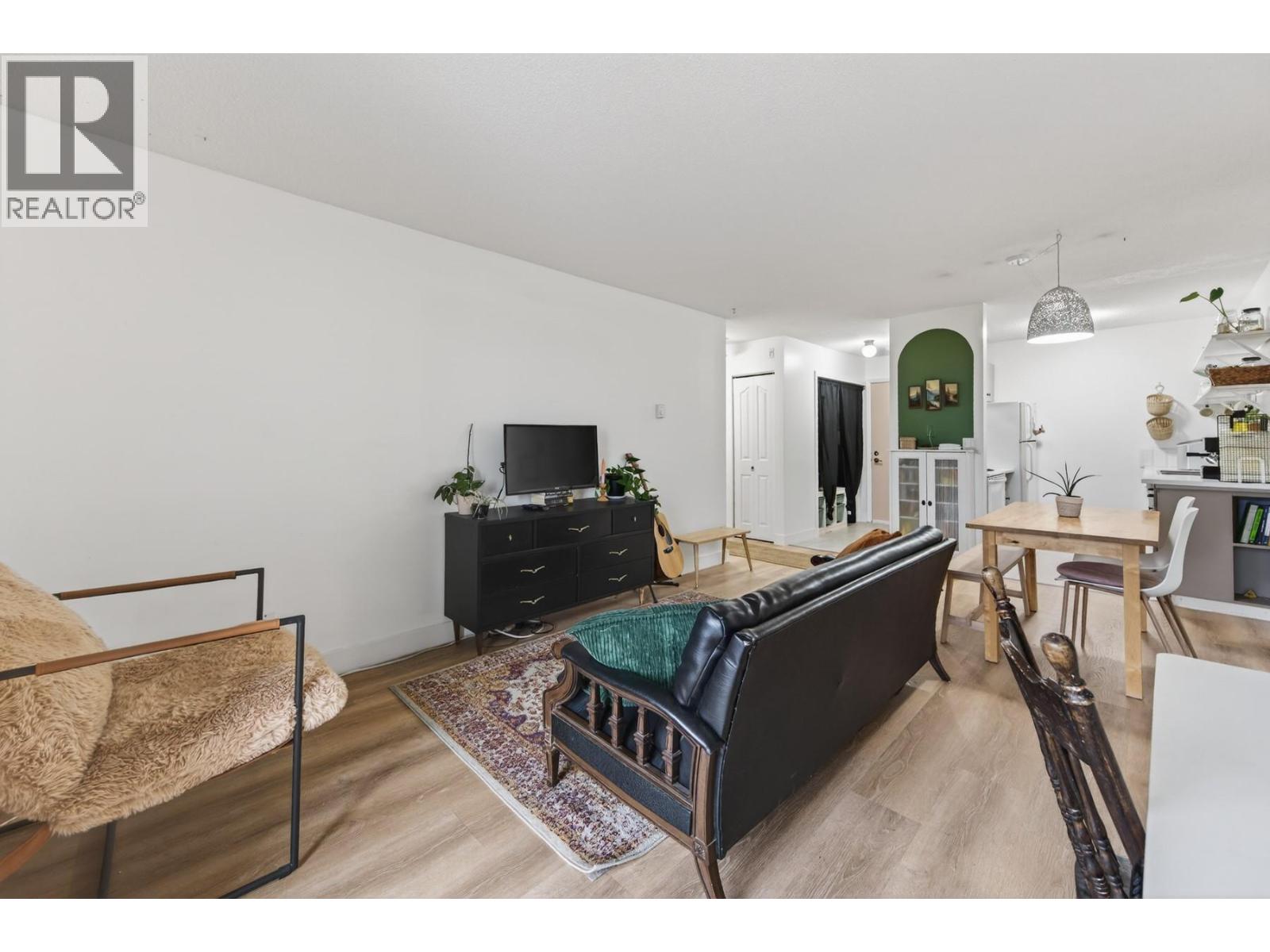 #107 751 GRANDVIEW TERRACE - 4