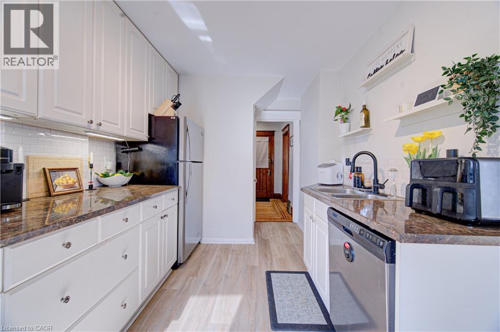 54 BELMONT Avenue - 11