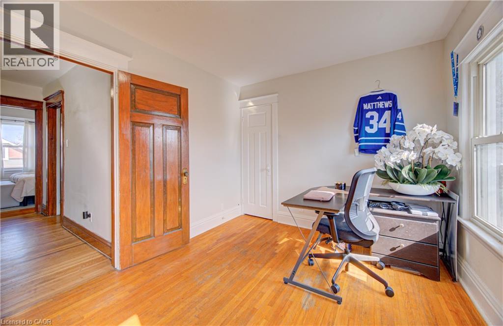 54 BELMONT Avenue - 28
