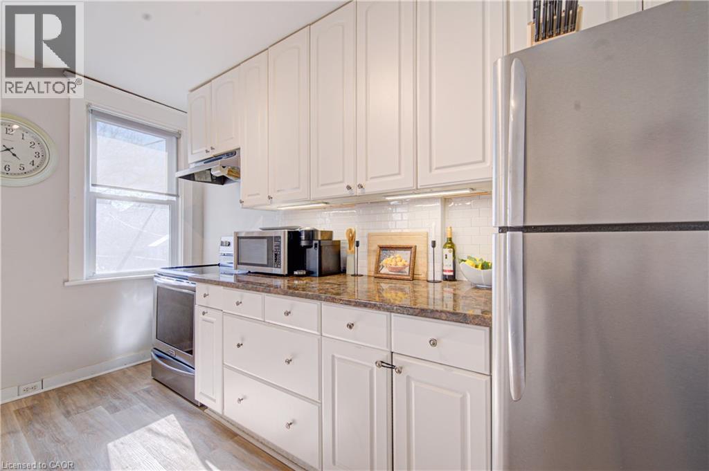 54 BELMONT Avenue - 15