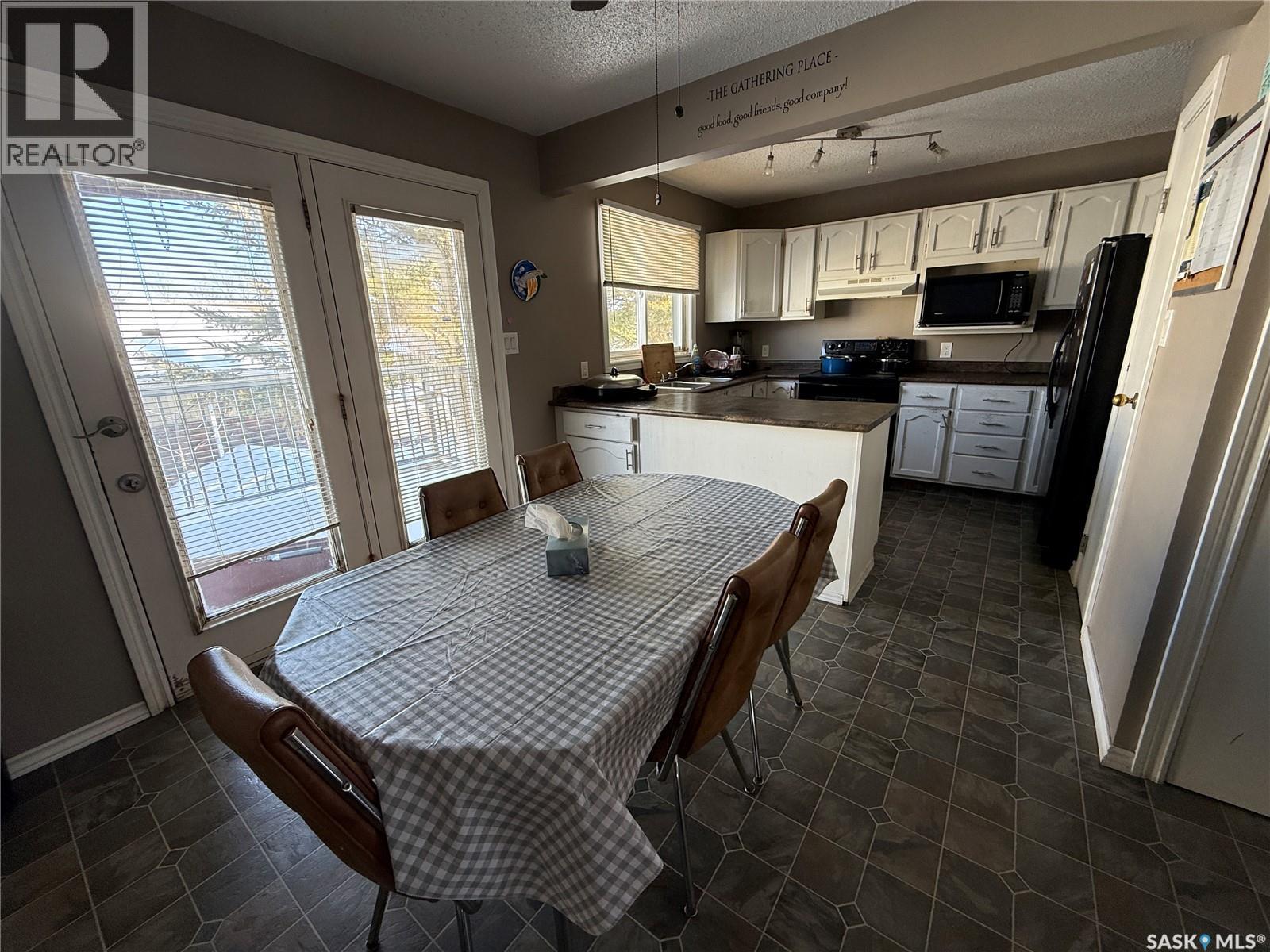 1498 LACROIX STREET - 7