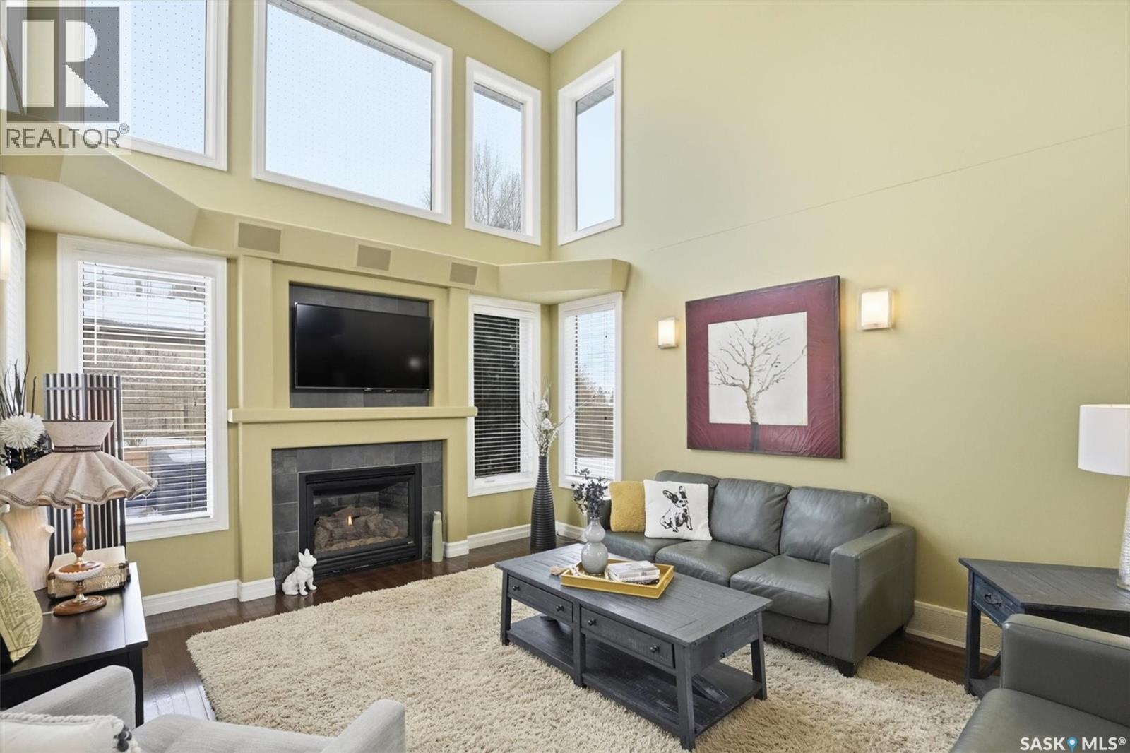 302 BROOKHURST TERRACE - Image 3