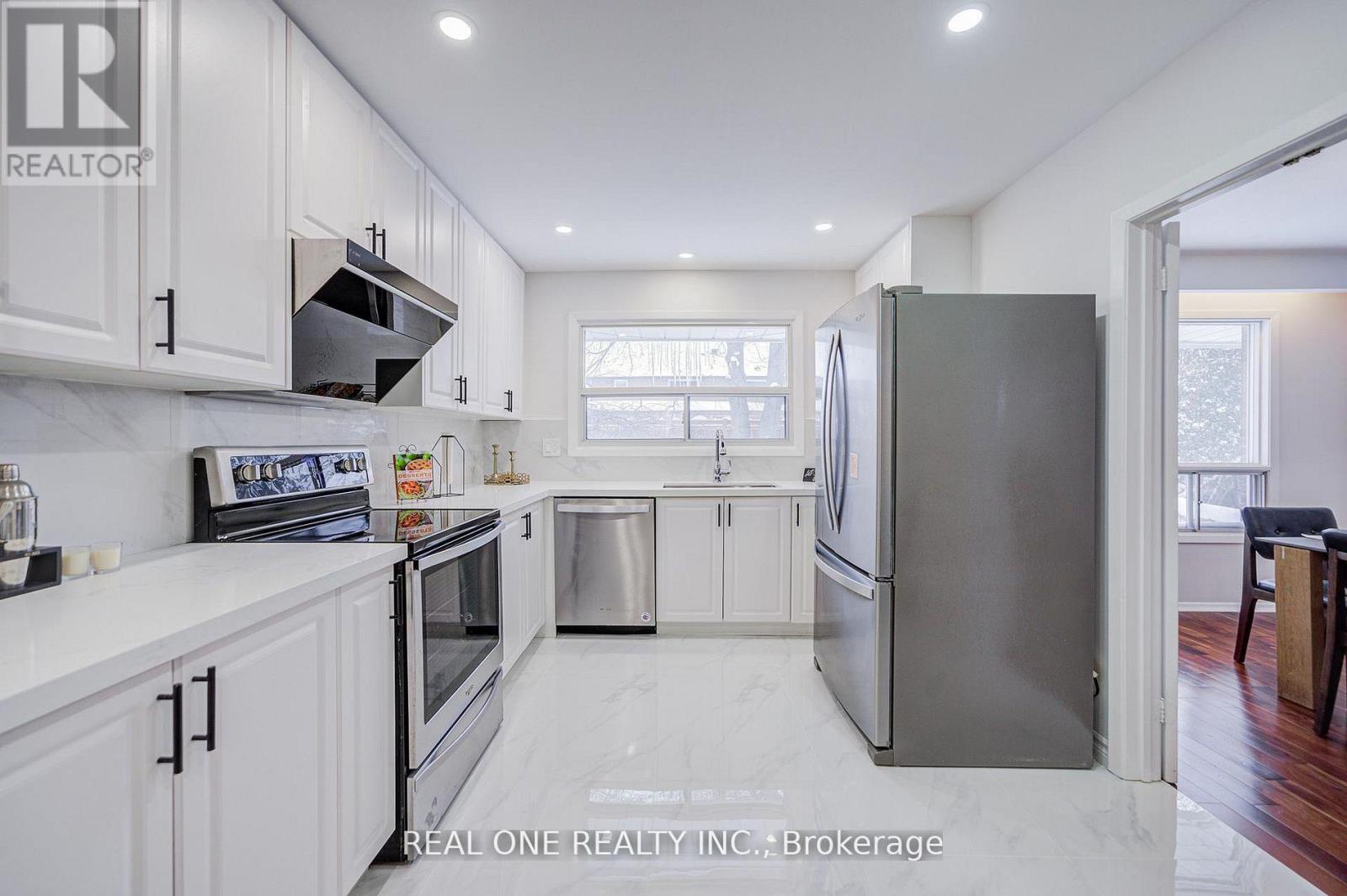 22 KENMANOR BOULEVARD — photo 15