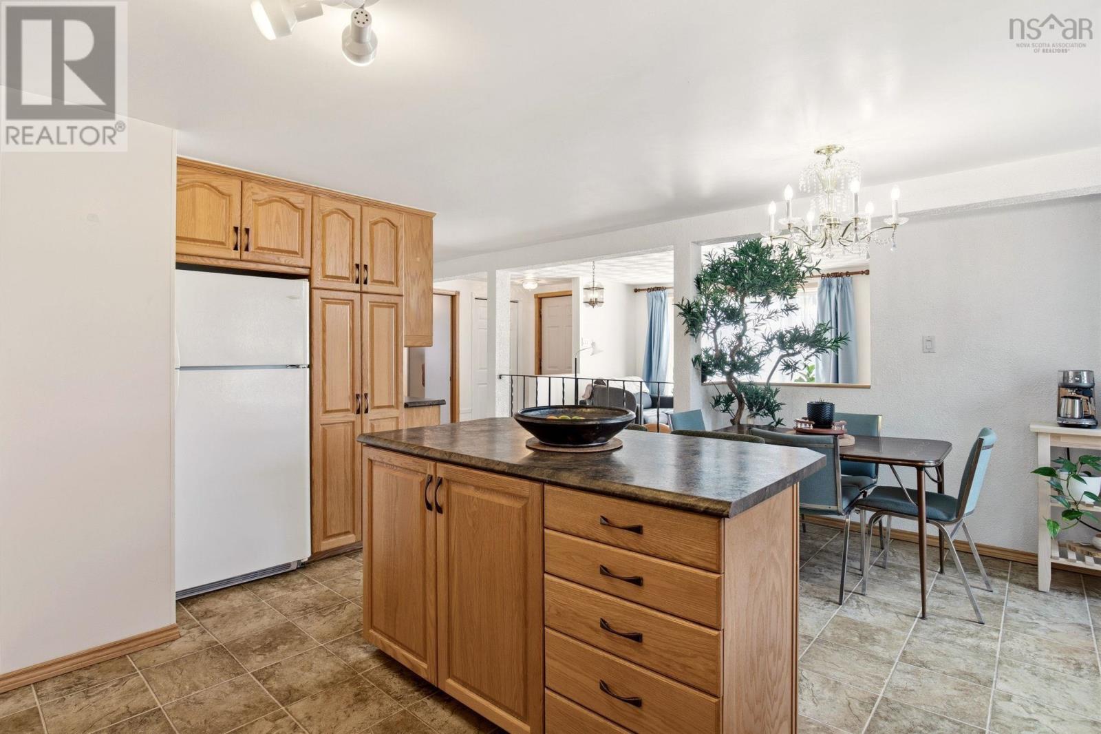 12780 HIGHWAY 215 ADMIRAL ROCK - 10