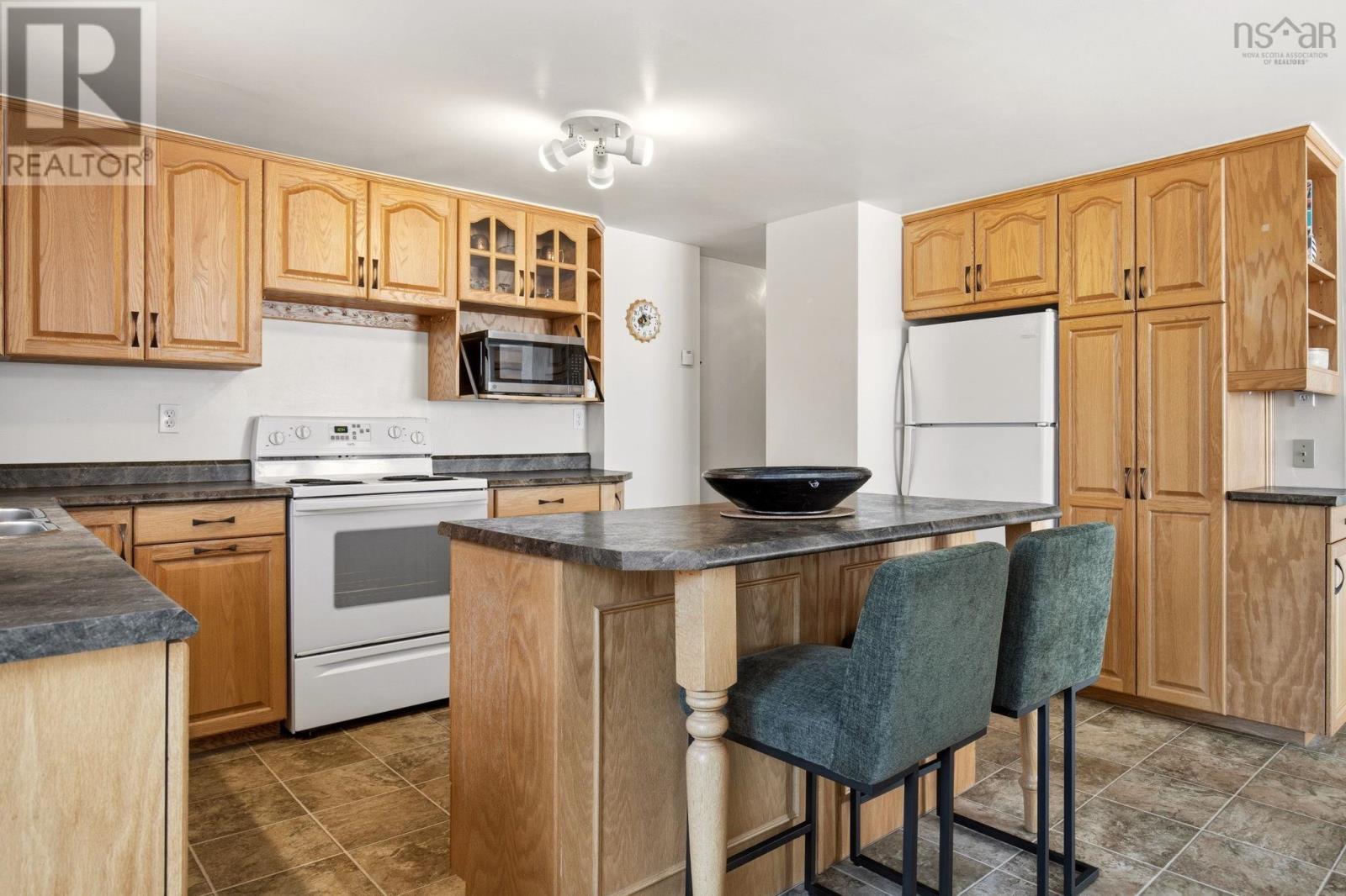 12780 HIGHWAY 215 ADMIRAL ROCK - 9