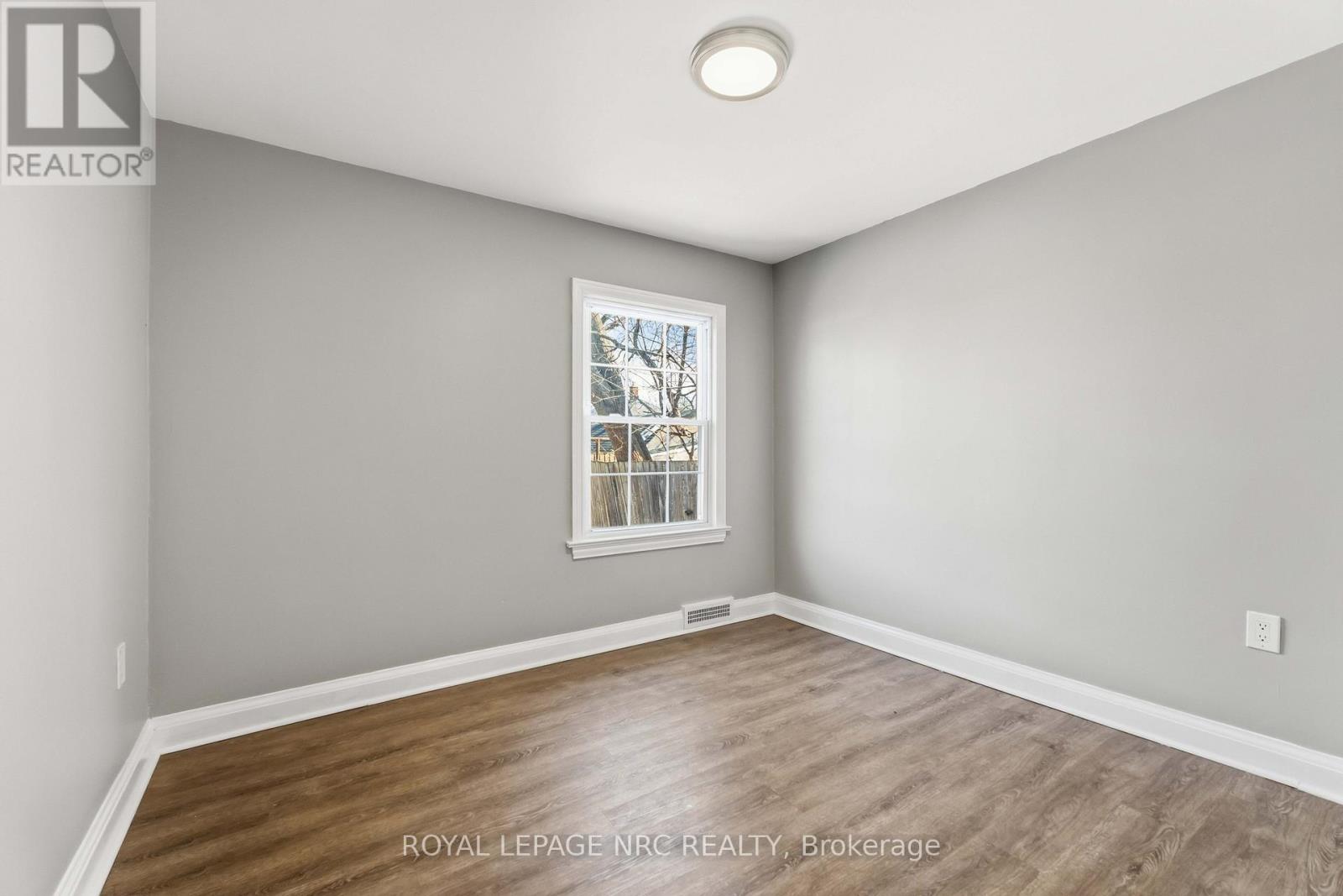 1 LINWOOD STREET - 25