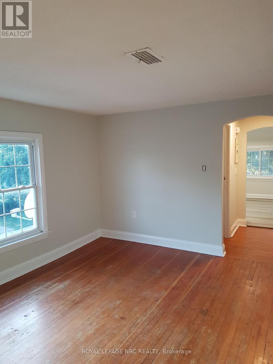 1 LINWOOD STREET - 32