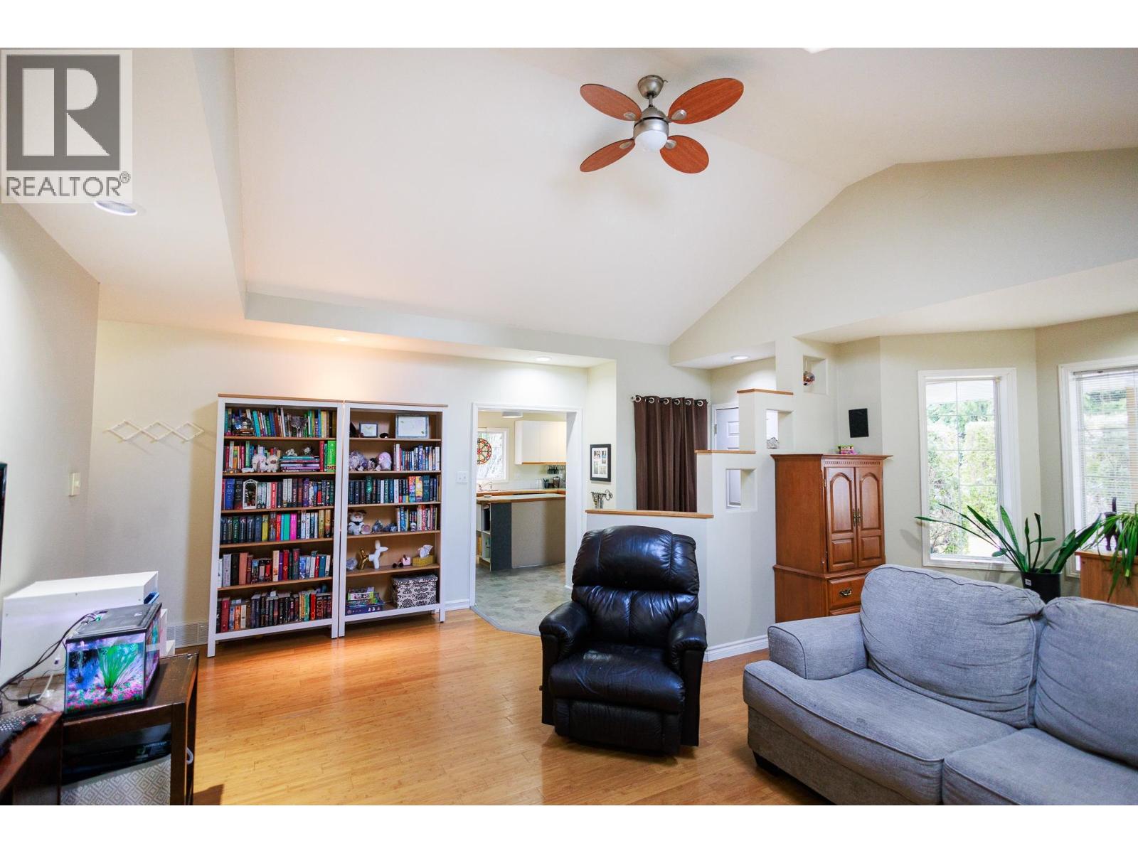 4674 MARTEN DRIVE - Image 3