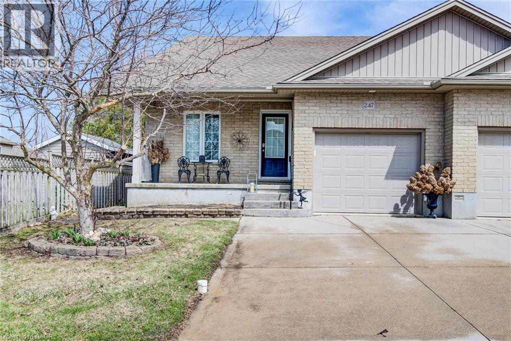 247 ARMSTRONG Street W