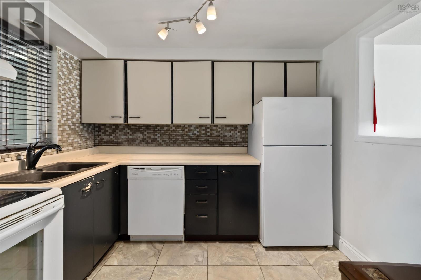 #312 61 NELSONS LANDING BOULEVARD - 6