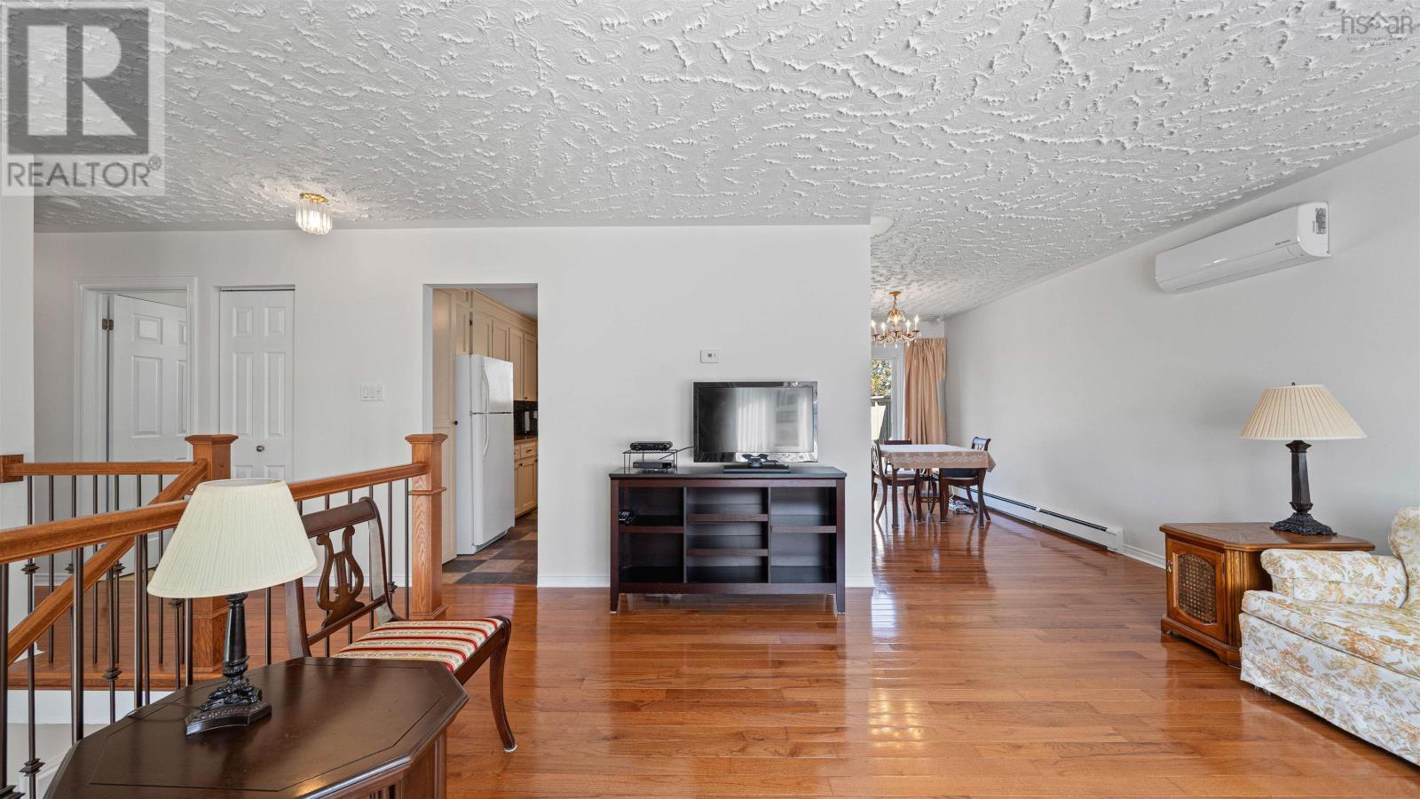 34 LETHBRIDGE AVENUE - 8