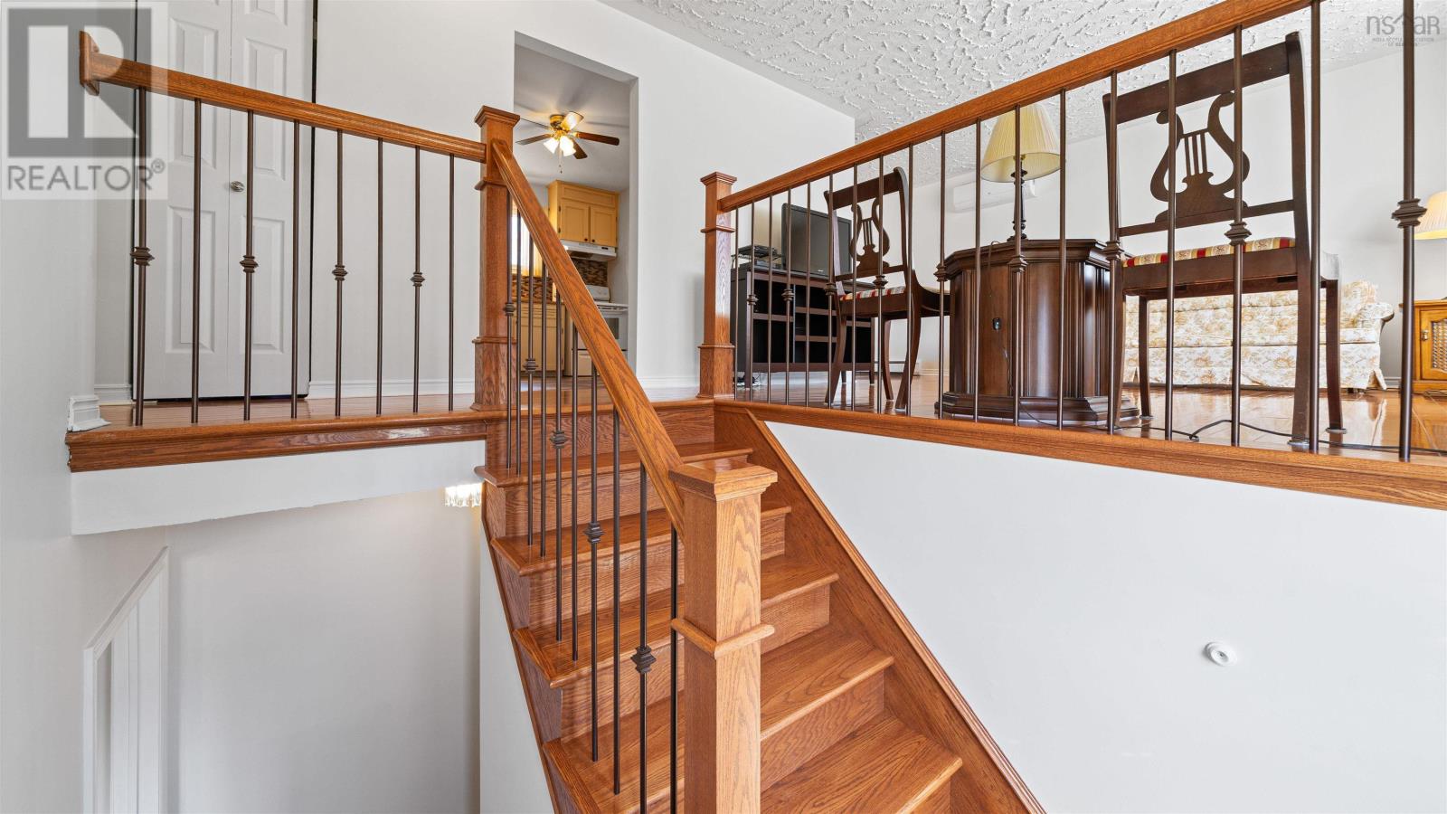 34 LETHBRIDGE AVENUE - 4