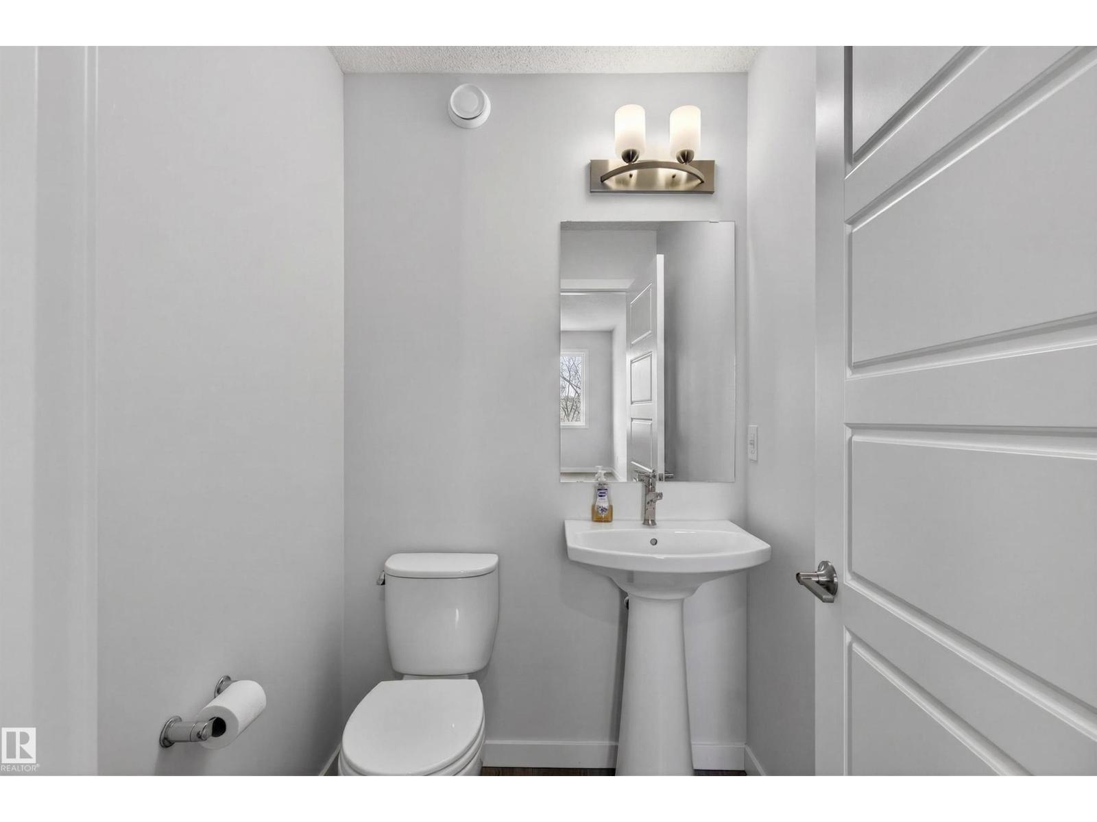 2422 TRUMPETER WY NW, Edmonton