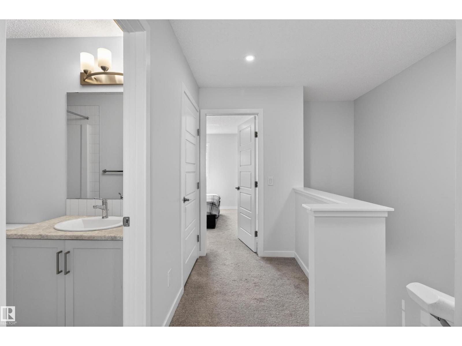 2422 TRUMPETER WY NW, Edmonton