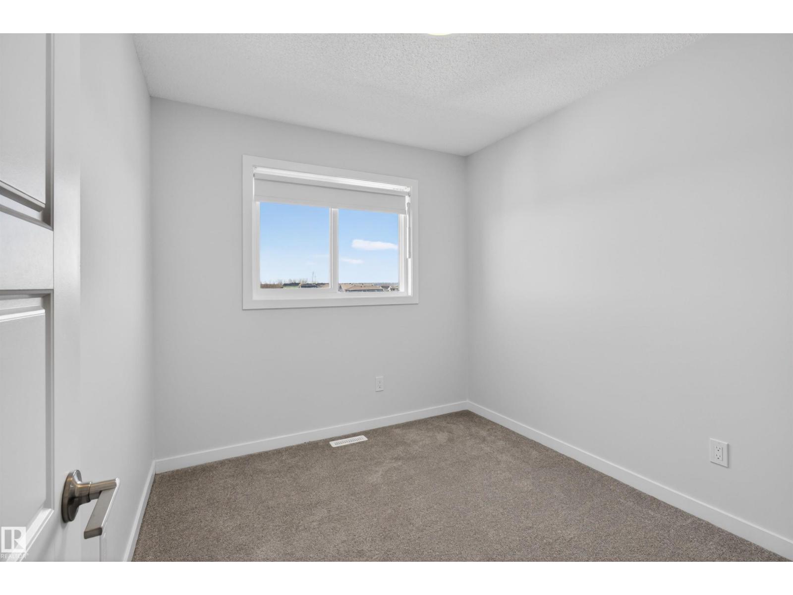 2422 TRUMPETER WY NW, Edmonton