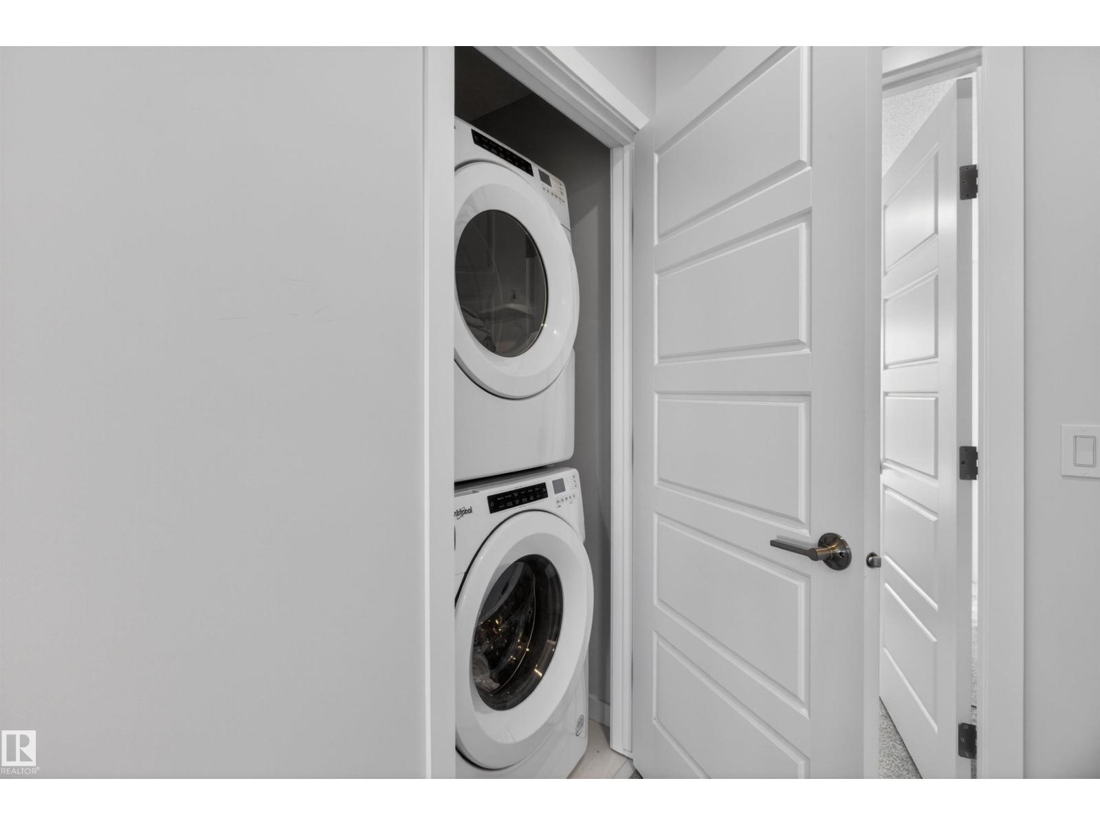 2422 TRUMPETER WY NW, Edmonton