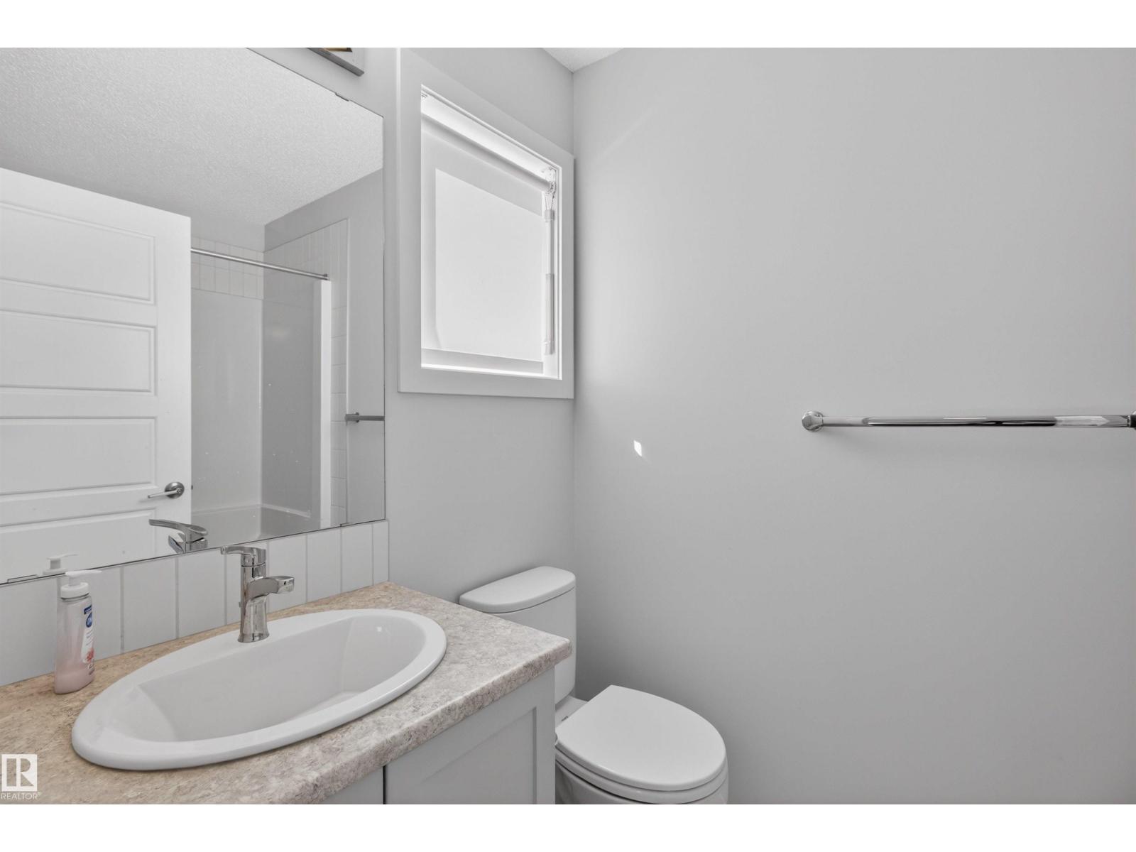 2422 TRUMPETER WY NW, Edmonton