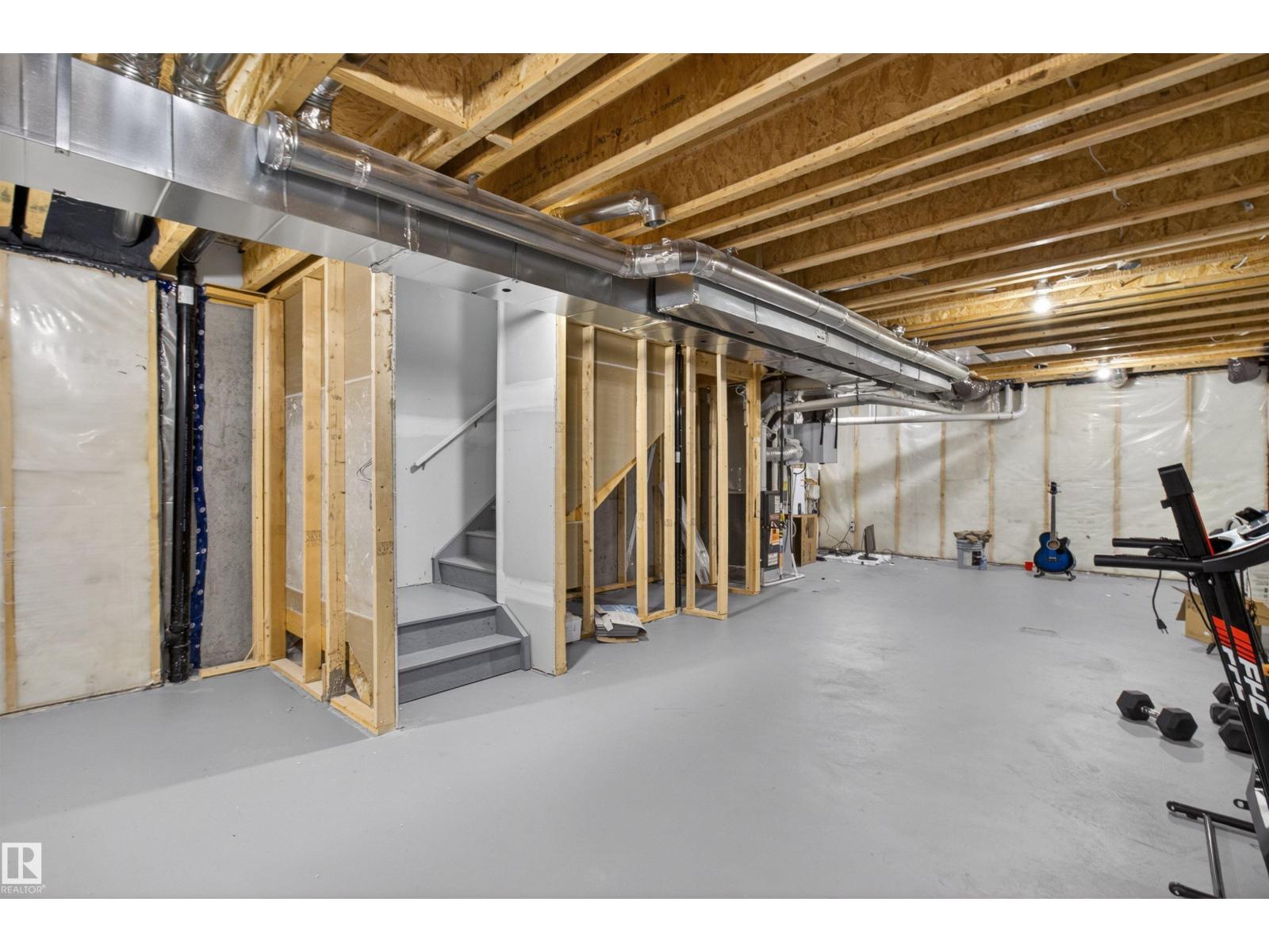 2422 TRUMPETER WY NW, Edmonton