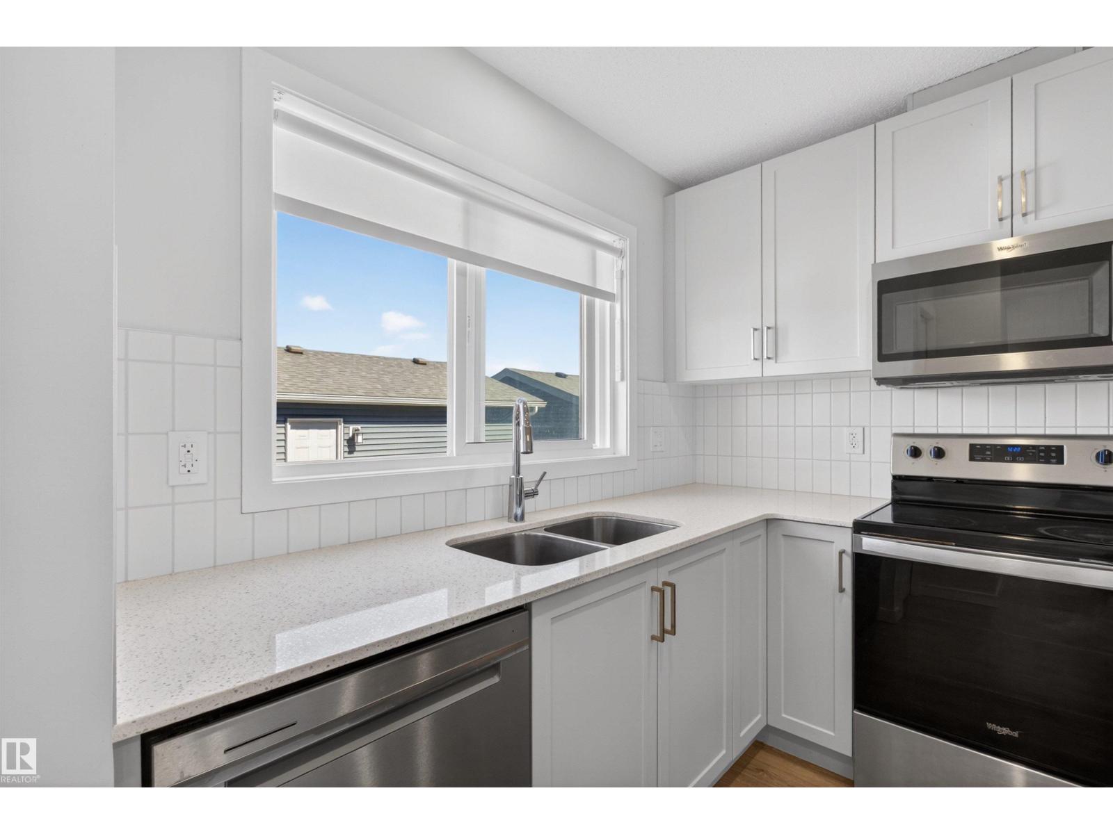 2422 TRUMPETER WY NW, Edmonton