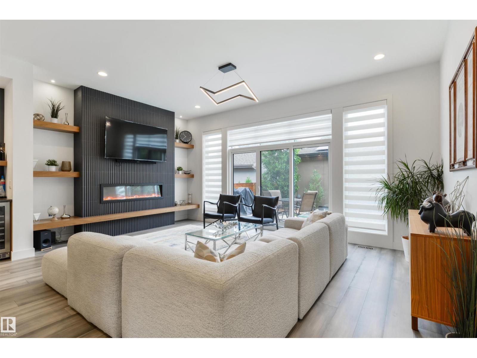 12444 LANSDOWNE DR NW, Edmonton