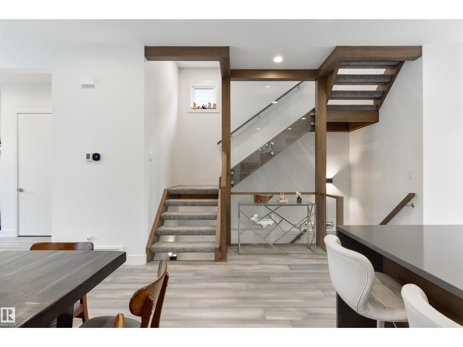 12444 LANSDOWNE DR NW, Edmonton