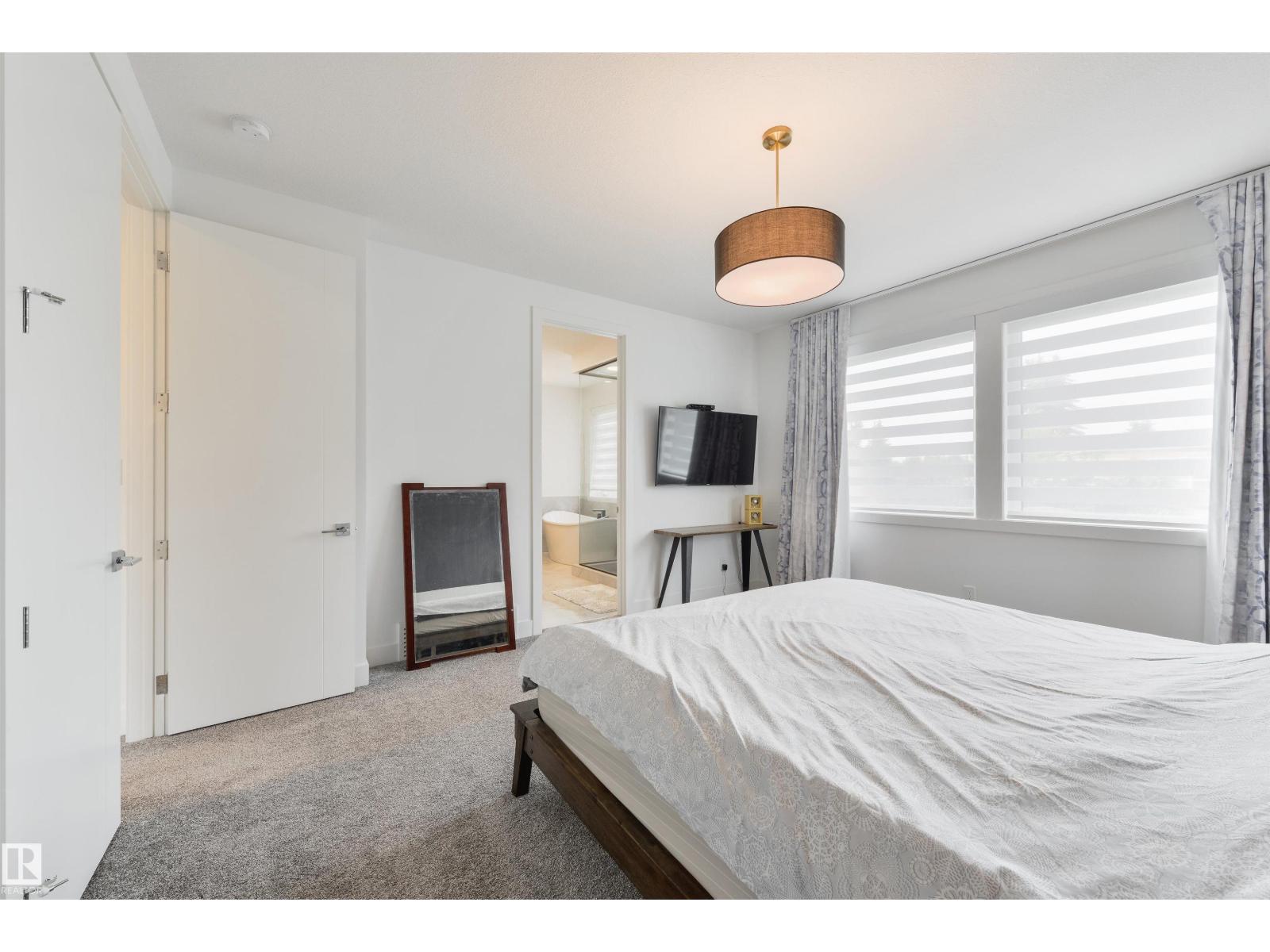 12444 LANSDOWNE DR NW, Edmonton