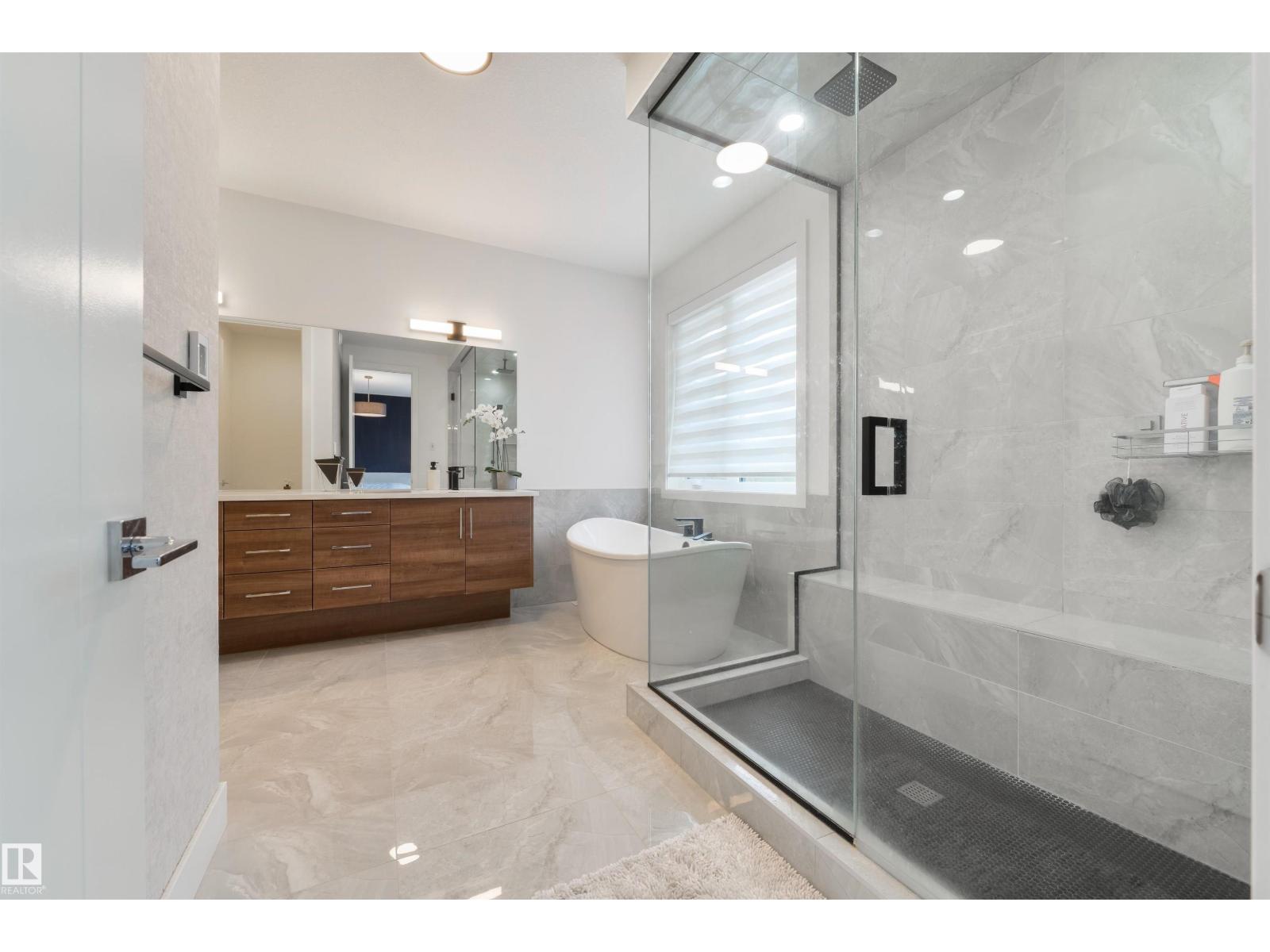 12444 LANSDOWNE DR NW, Edmonton