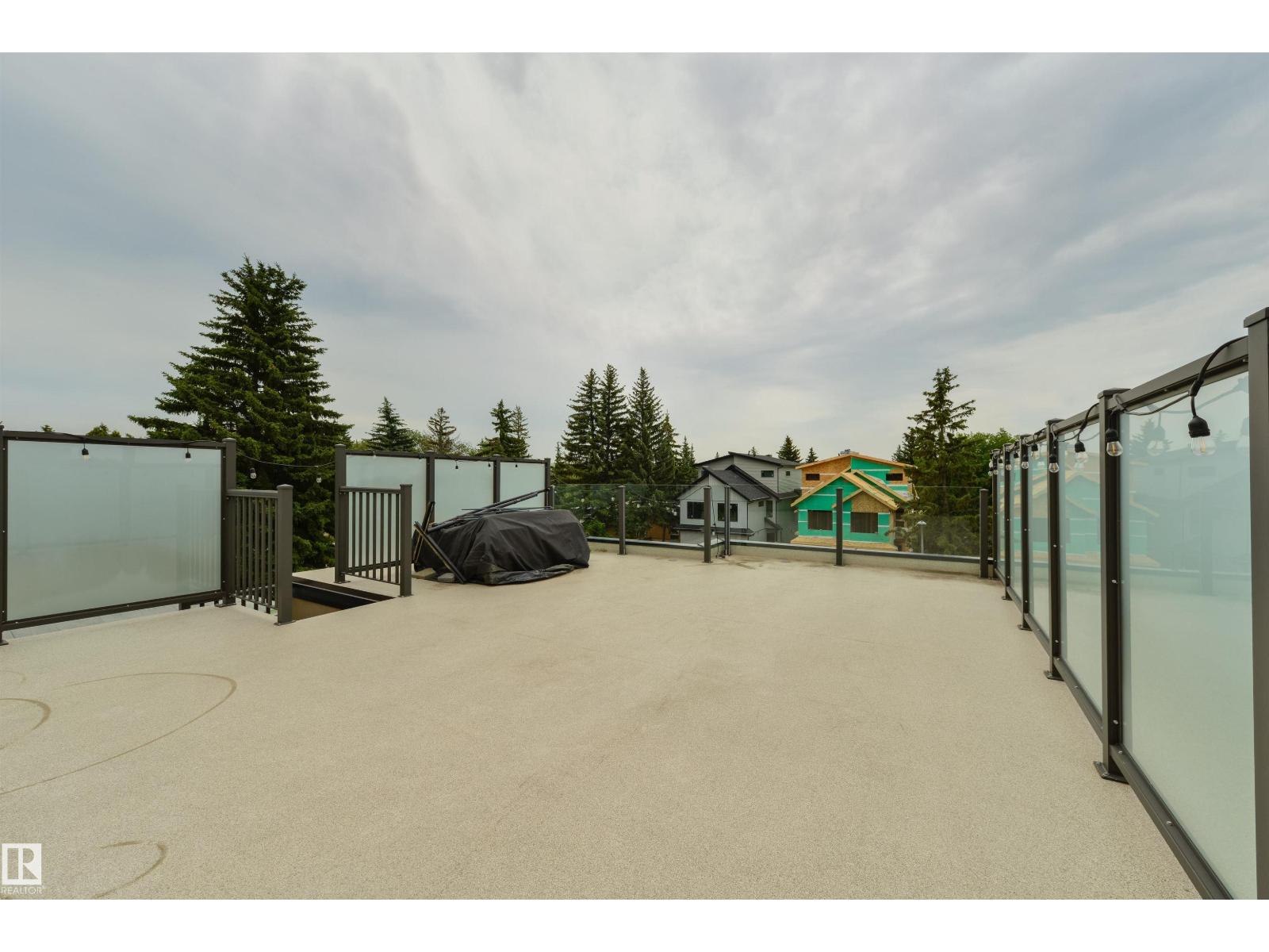 12444 LANSDOWNE DR NW, Edmonton