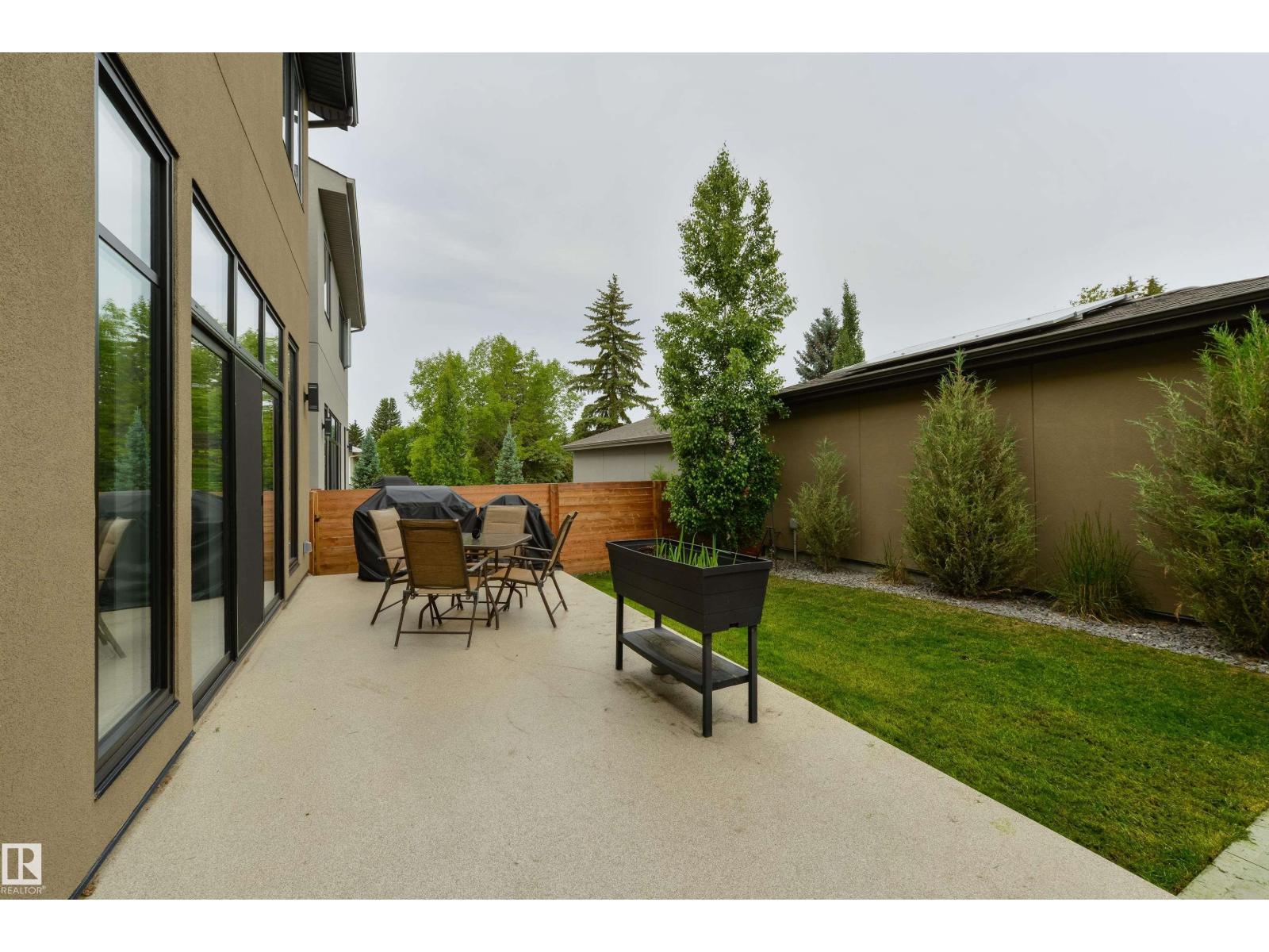 12444 LANSDOWNE DR NW, Edmonton