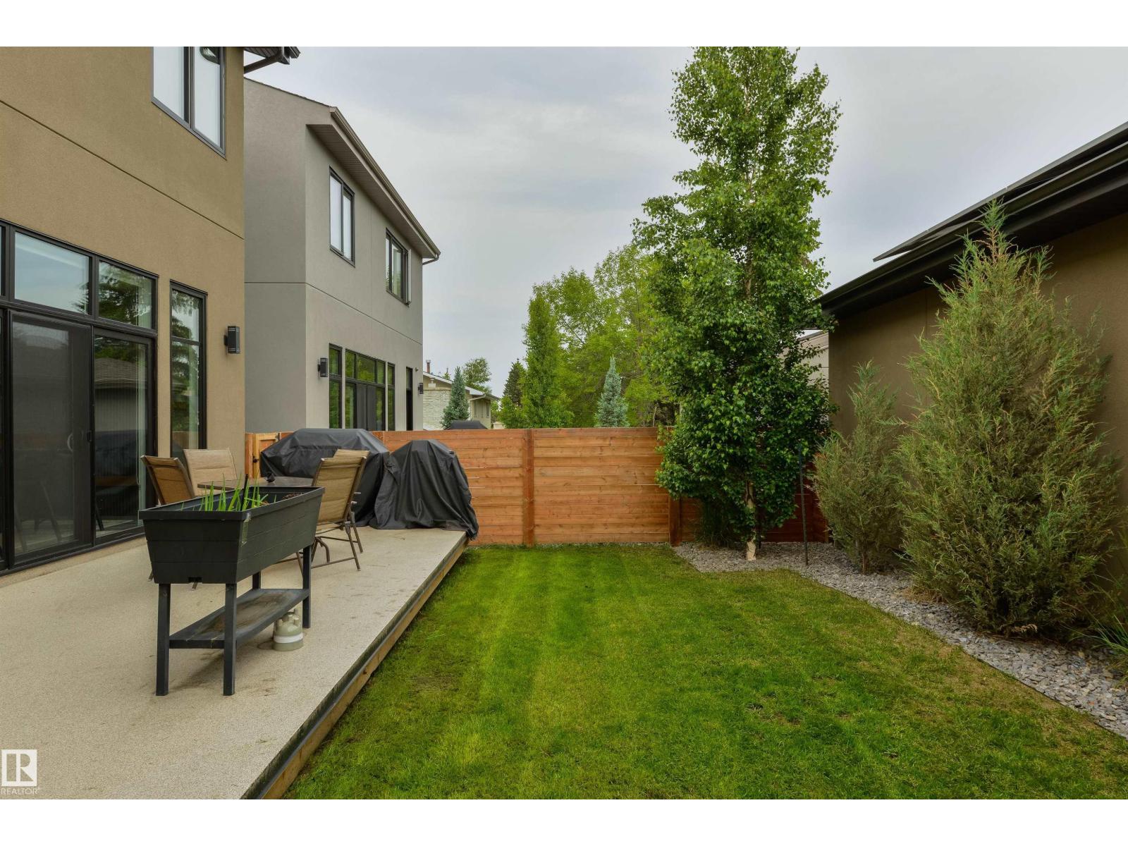 12444 LANSDOWNE DR NW, Edmonton