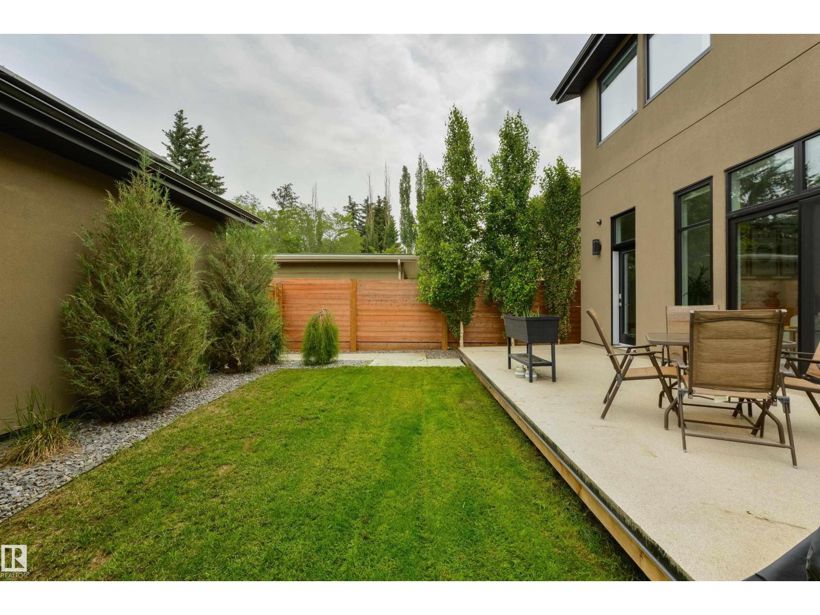 12444 LANSDOWNE DR NW, Edmonton