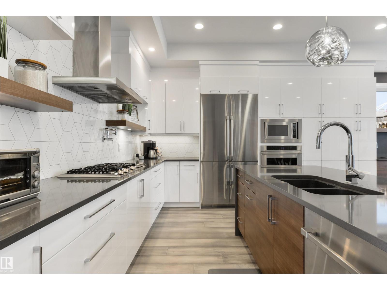 12444 LANSDOWNE DR NW, Edmonton