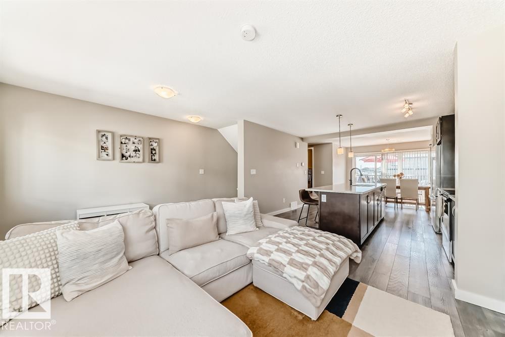 3346 15A AV NW, Edmonton