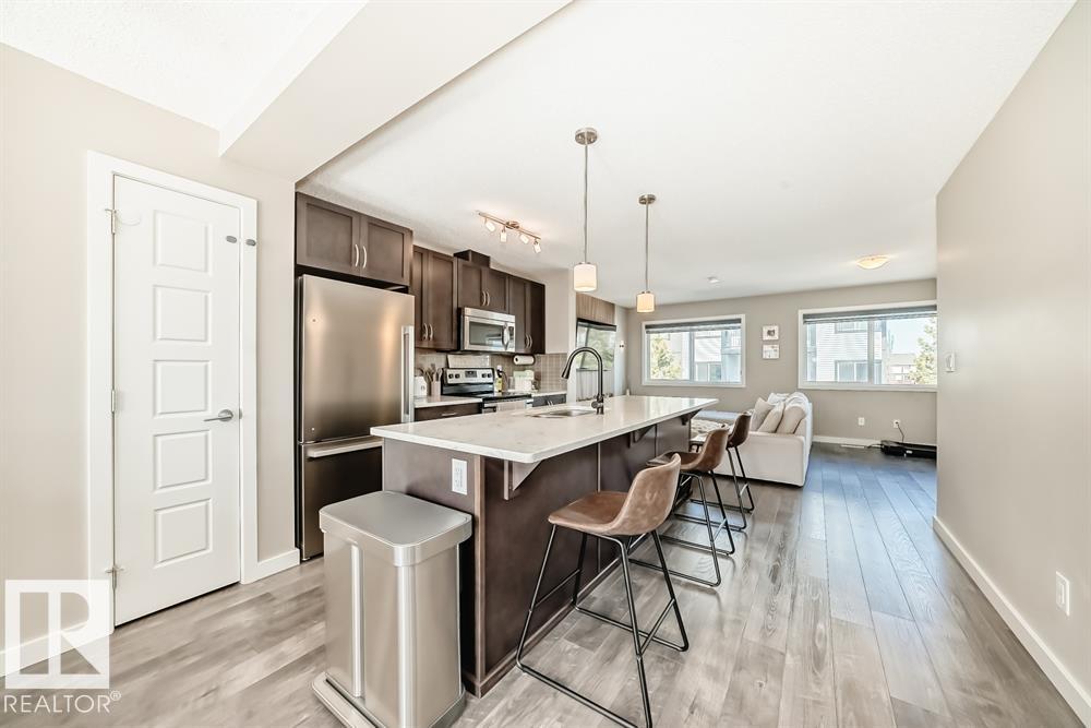 3346 15A AV NW, Edmonton