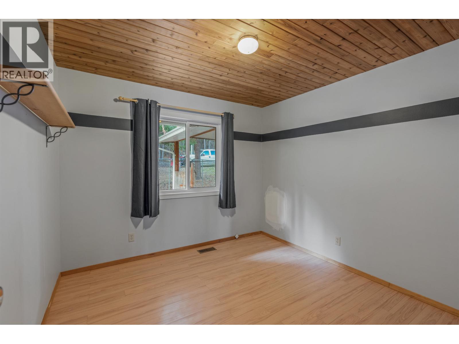 2496 BIG LAKE-TYEE LAKE ROAD - 23