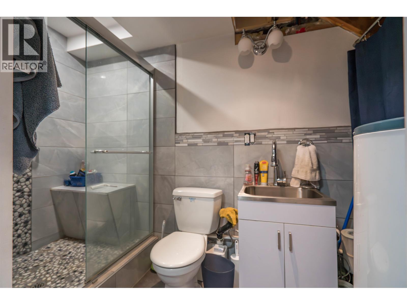 2496 BIG LAKE-TYEE LAKE ROAD - 28