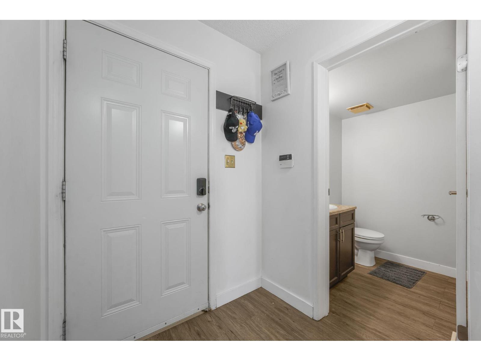 #19 1415 62 ST NW - 17