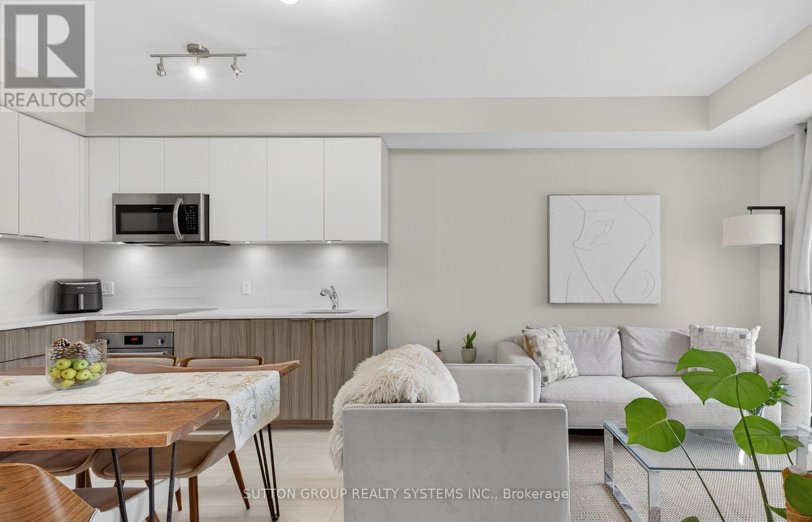 #212 223 ST CLAIR AVENUE W - 14