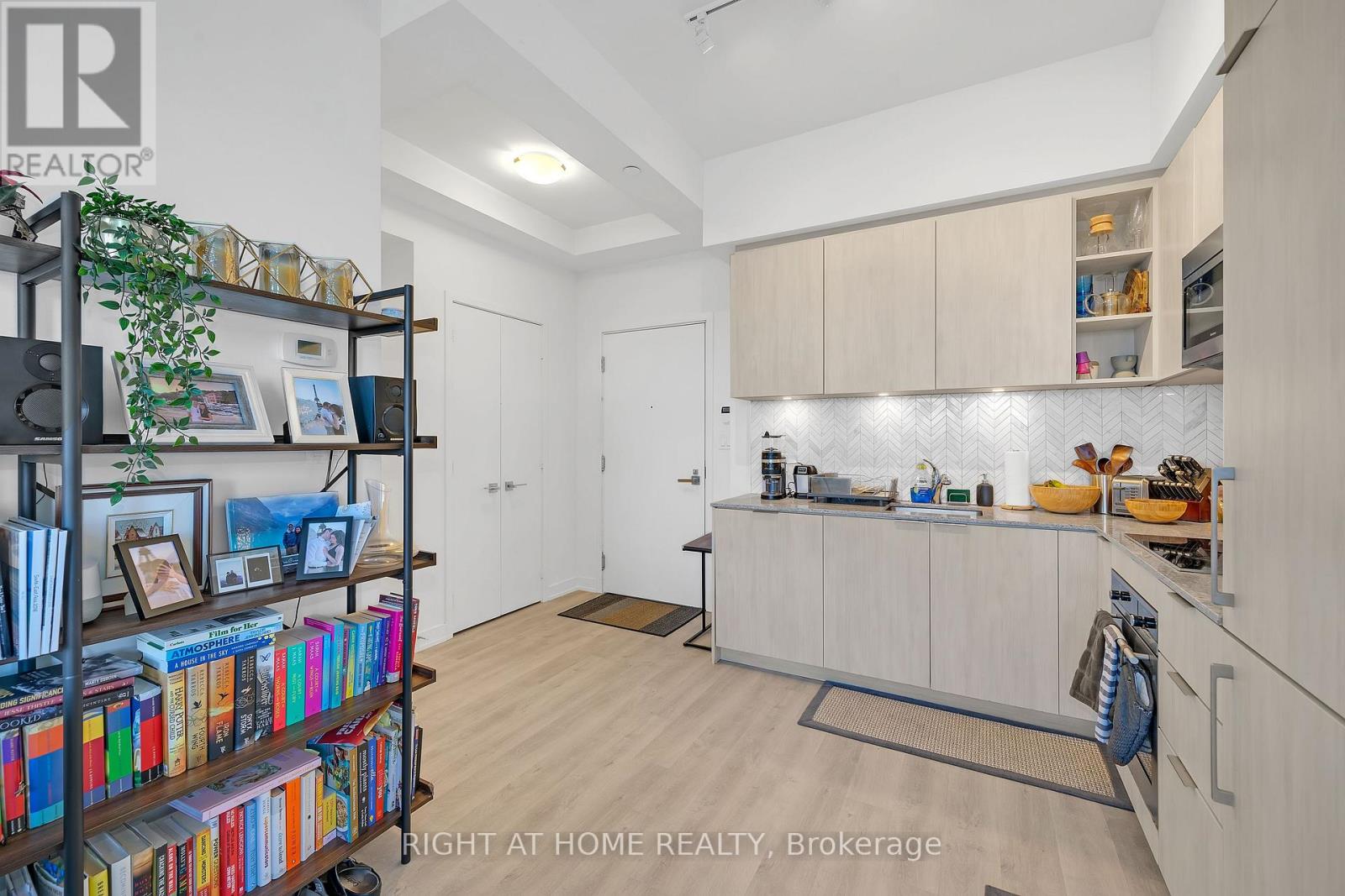 #3307 50 ORDNANCE STREET - 8