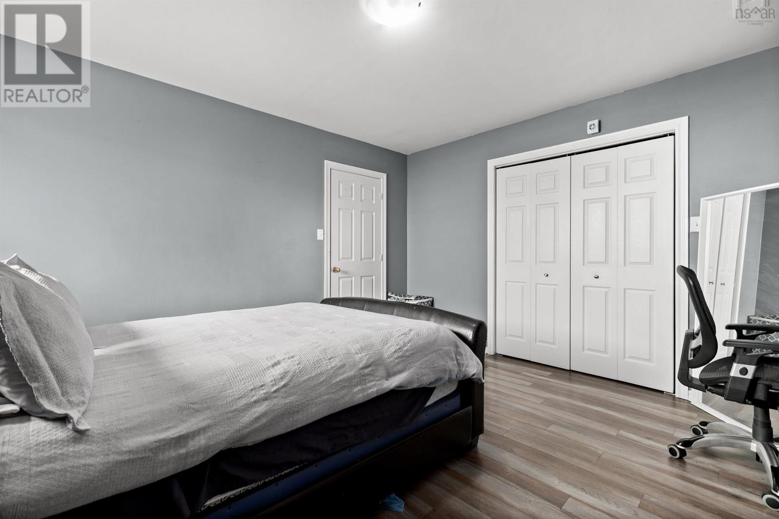 60 SEROCCO CRESCENT - 25